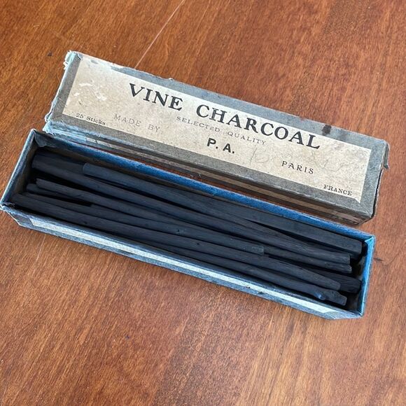 Vintage Artist Box of Vine Charcoal Made in Paris - Picture 2 of 7